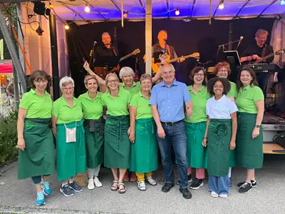 Die Glonner Marktweiber und Bürgermeister Josef Oswald